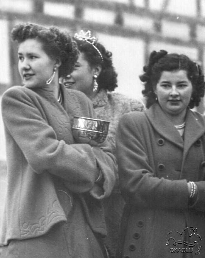 1953 4